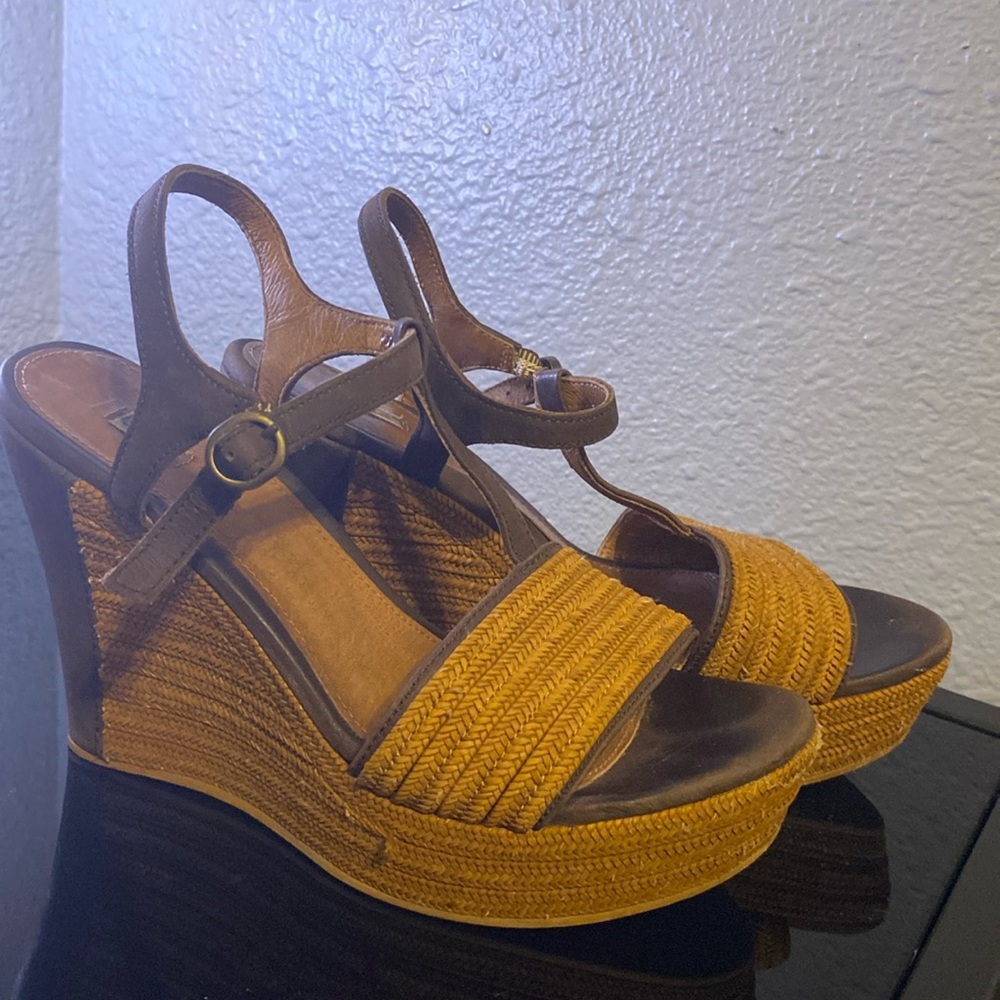 Ugg high heel probably vintage